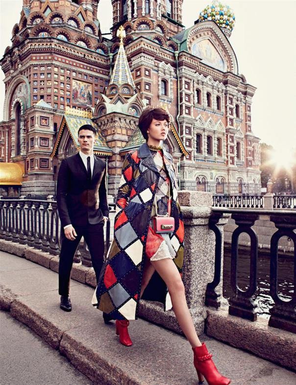 Vogue-Russia-September-2014-Alexi-Lubomirski-Lindsey-Wixson-Tyron-Machhausen-2