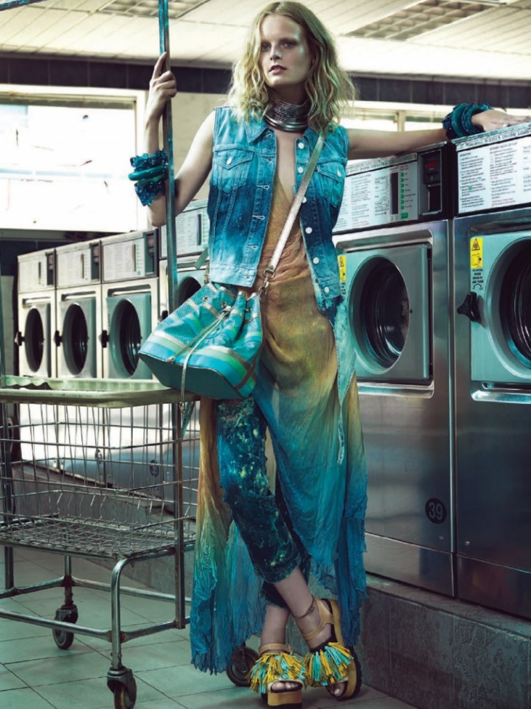 Vogue-Brazil-August-2014-Hanne-Gaby-Odiele-Katryn-Kruger-Henrique-Gendre-2