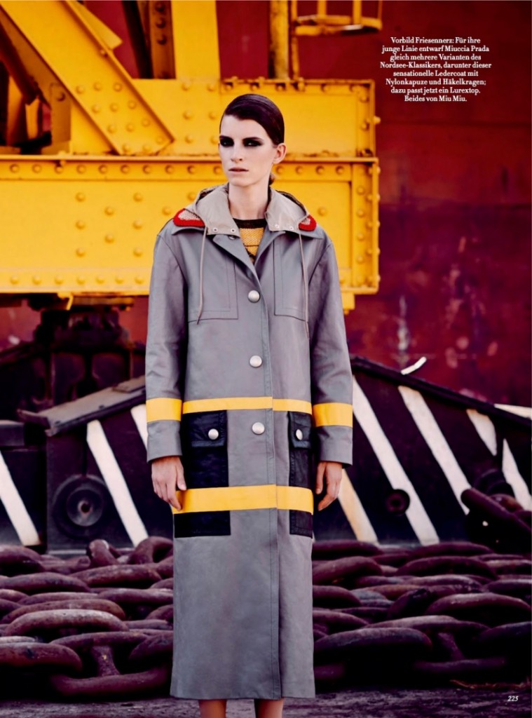 Harpers-Bazaar-Germany-September-2014-Serge-LeBlon-Luca-Gadjus-5