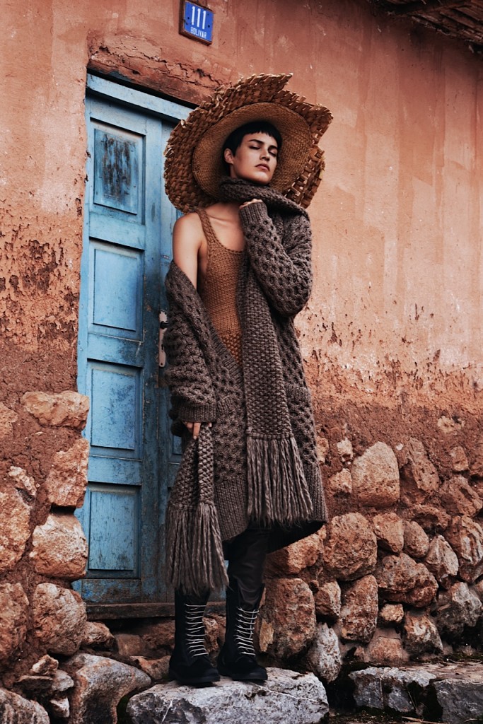 Vogue-Mexico-December-2014-Alana-Bunte-Alexander-Neumann-1