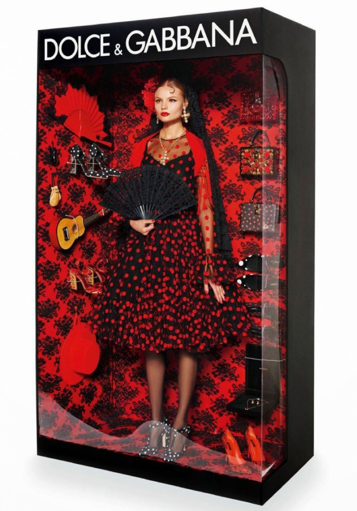 Vogue-Paris-December-January-2014-15-Fashion-Dolls-Giampaolo-Sgura-Magdalena-Frackowiak-Elisabet-Erm-5