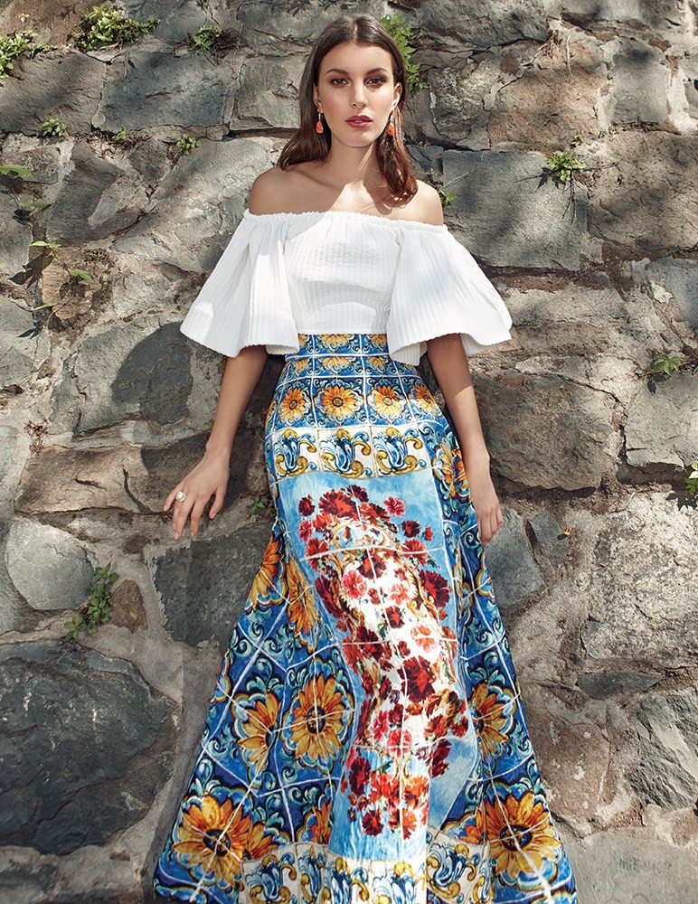 Martin-Lidell-photographs-Kate-King-Dolce-Gabbana-fragrance-for-Vogue-Latin-America-5