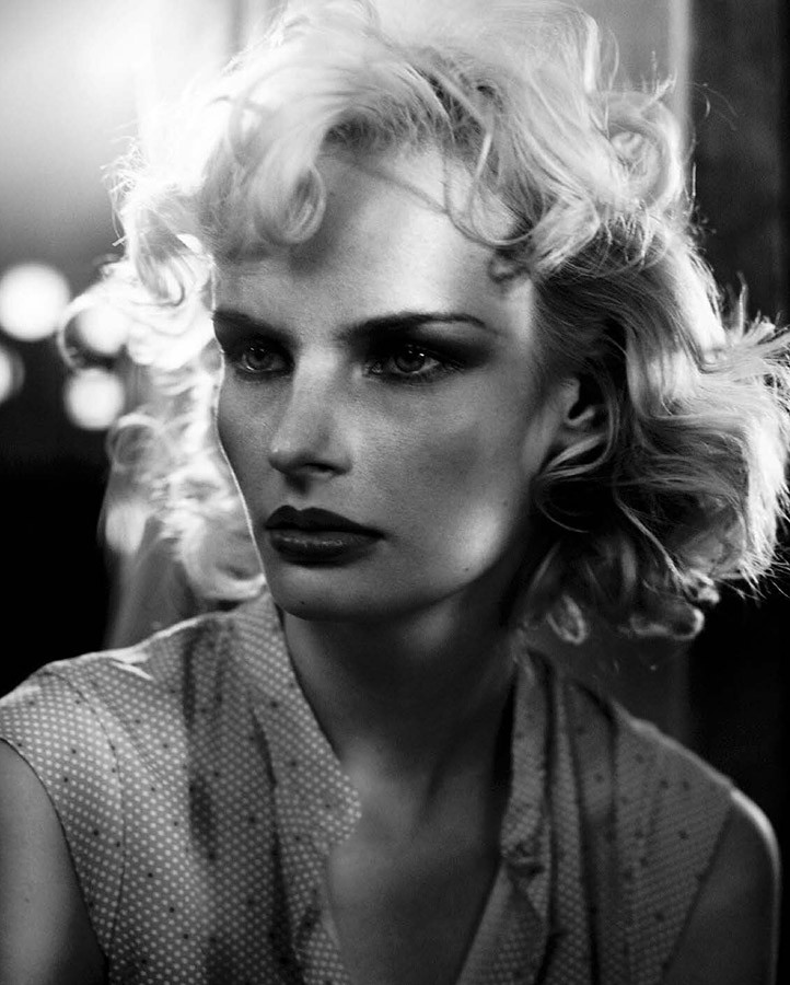 Moa-Aberg-And-Irene-Hiemstra-By-Vincent-Peters-For-Vogue-Italia