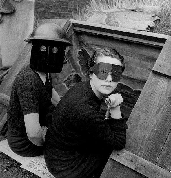 Lee-Miller-Photography-Fire-masks Lee-Miller-Photography-Fire-masks