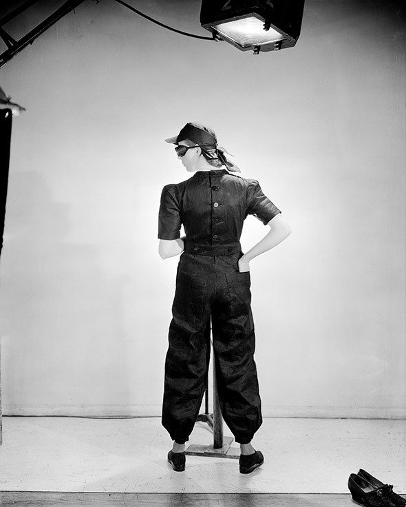 Lee-Miller-Photography-fashion_for_factories