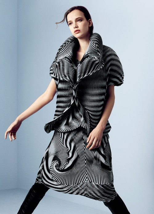 Jacob-Sutton-Issey-Miyake-A-W-2016-Campaign-2