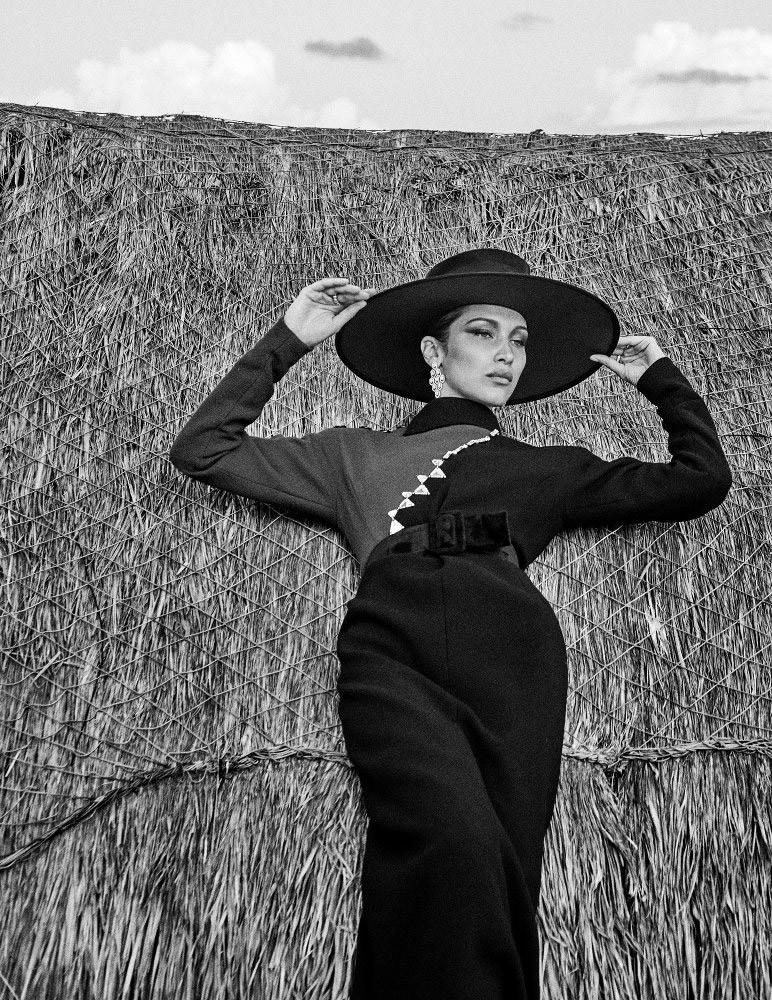 Bella-Hadid-for-Vogue-Mexico-by-Chris-Colls-and-Fulvia-Farolfi-4