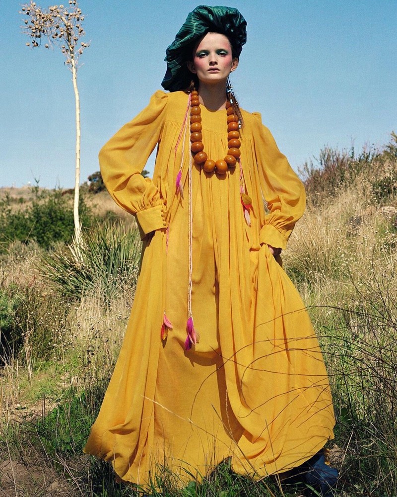 Mel-Bles-Primrose-Archer-Vogue-China-June-2020-3