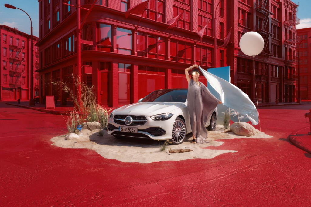 Clemens Ascher photographed the Mercedes Benz C Class campaign 2021-1