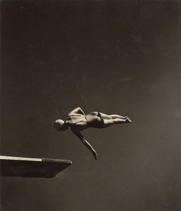 John-Gutmann-Masterworks-of-Modern-Photography-1900-1940-at-Jeu-de-Paume-o
