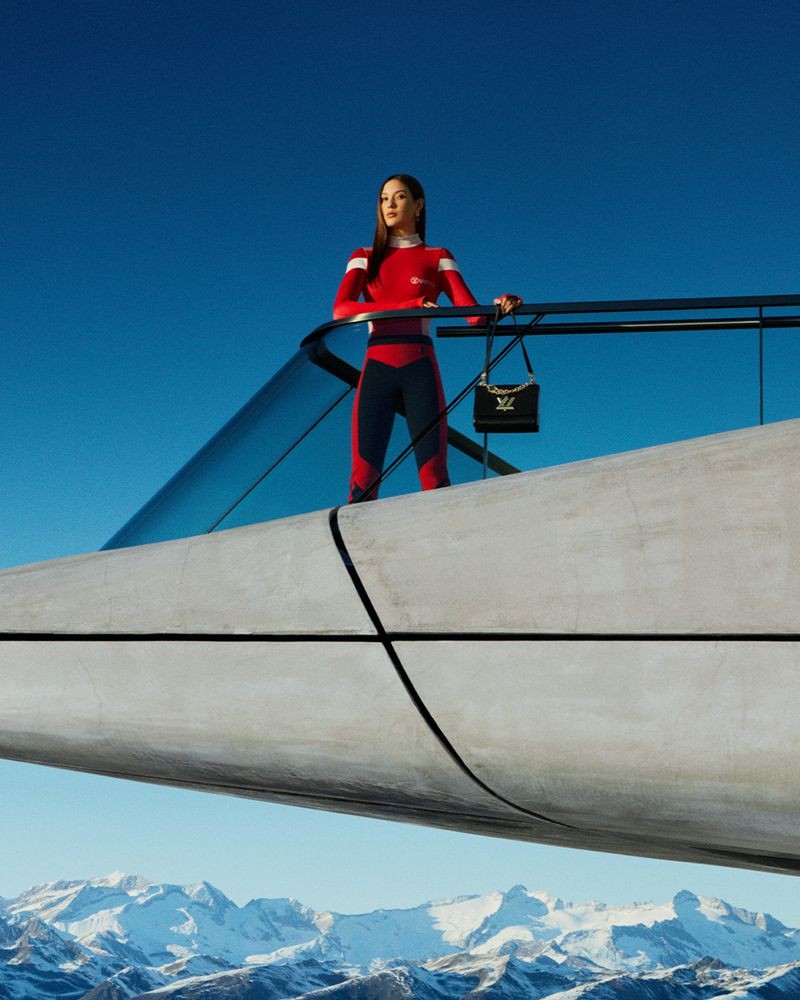 Louis Vuitton Twist Bag Campaign photographed by Carlijn Jacobs-4