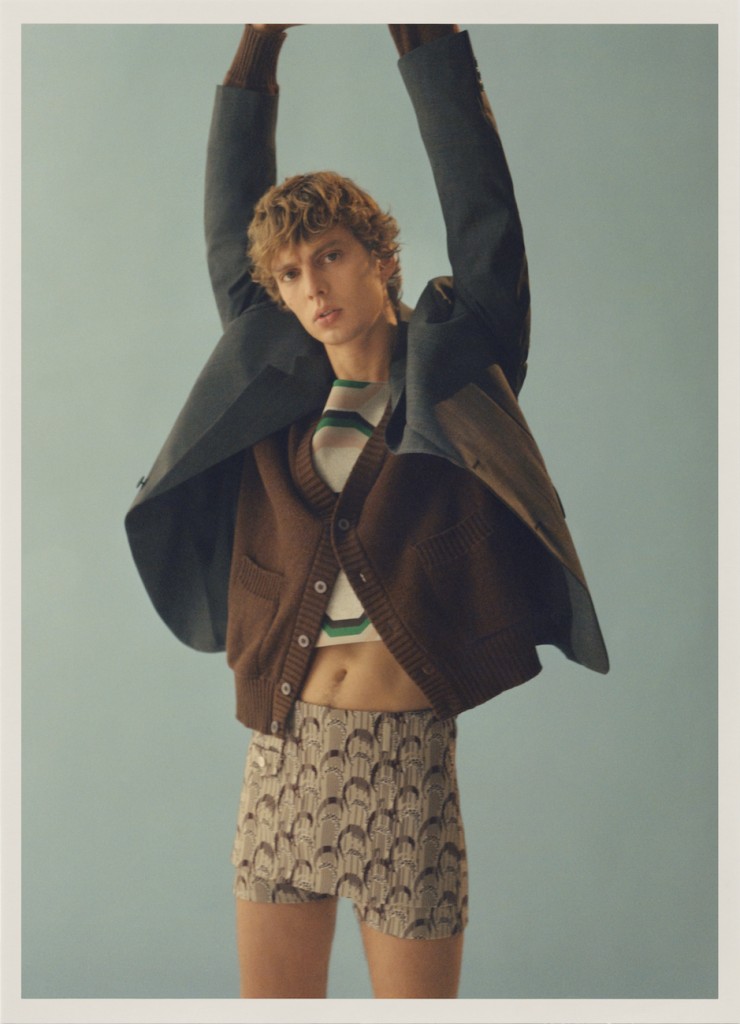 Photographer by Quentin De Briey for VMAN 48 Spring-Summer 2022-3