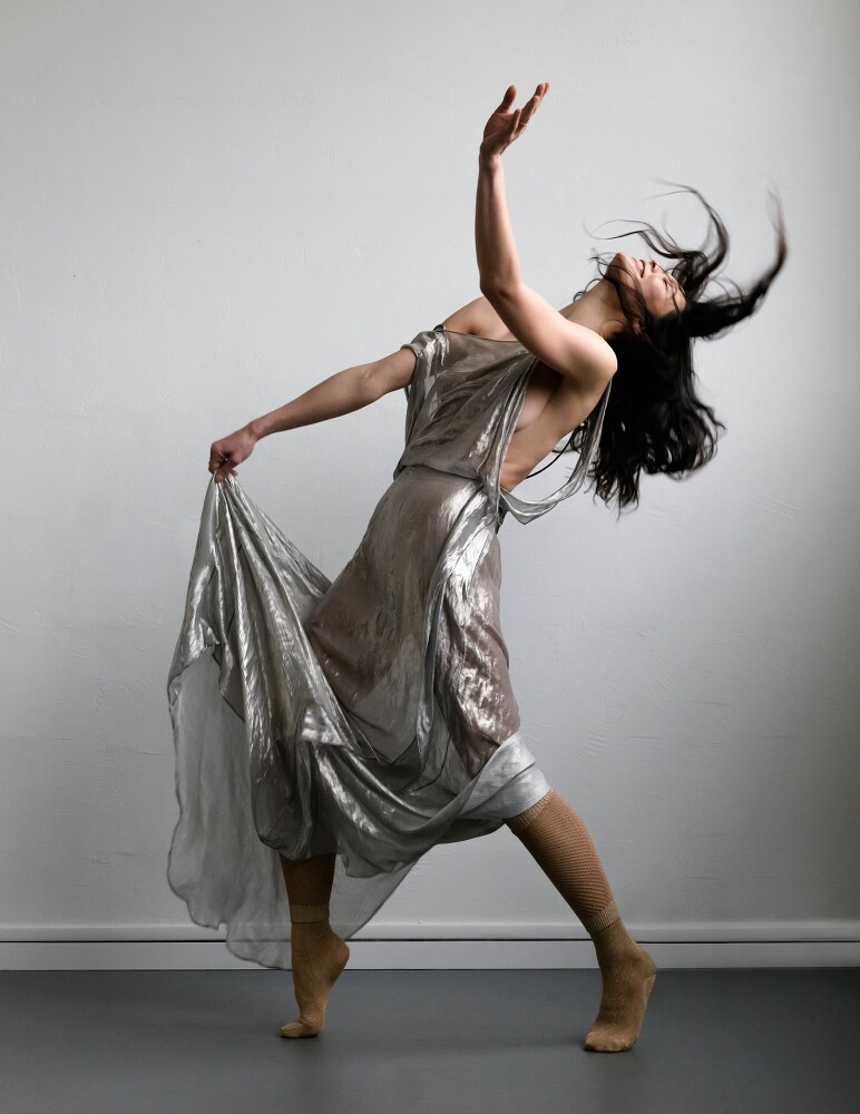 Ballet dancer Alice Renavand shot by Stéphanie Volpato for Elle-6