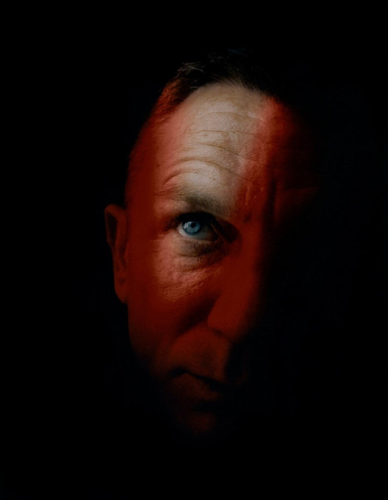Photographer Jack Davison shoots Daniel Craig & Ruth Negga for Vogue US-1 Photographer Jack Davison shoots Daniel Craig & Ruth Negga for Vogue US-1