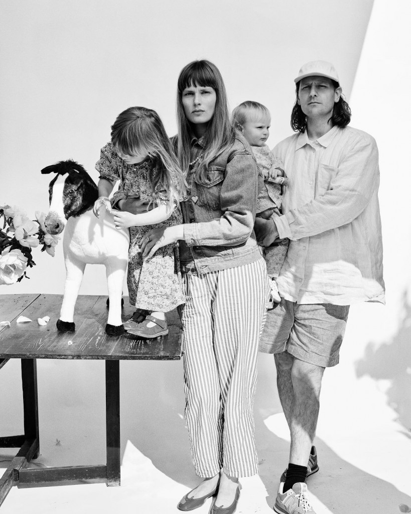 It’s a family affair – Caroline Brasch and her family for the Eurowoman August 2022 Issue shot by Sascha Oda-2