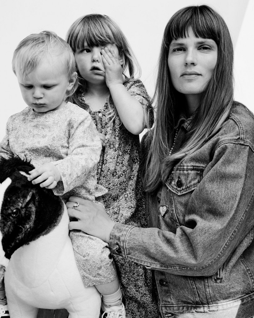 It’s a family affair – Caroline Brasch and her family for the Eurowoman August 2022 Issue shot by Sascha Oda-6