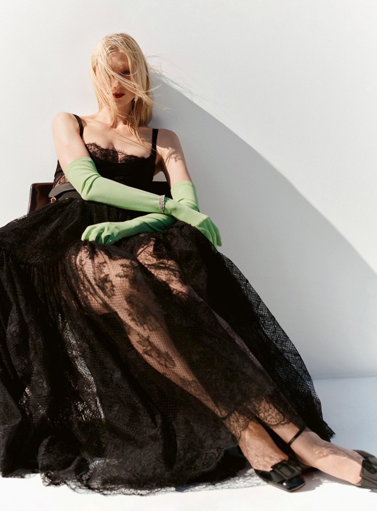 Vogue Germany Cover story with Elizabeth Debicki by photographer Scott Trindle-1