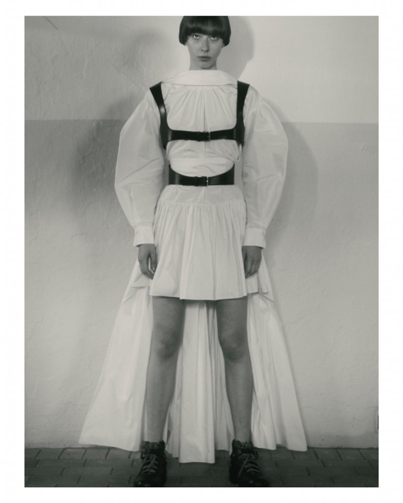 Alexander McQueen special for LE MILE Magazine shot by Jonas Huckstorf and Make-up by Loni Baur-5