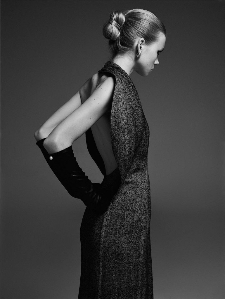 Editorial »The Return of Chic« for Vogue Greece by photographer Thanassis Krikis-2