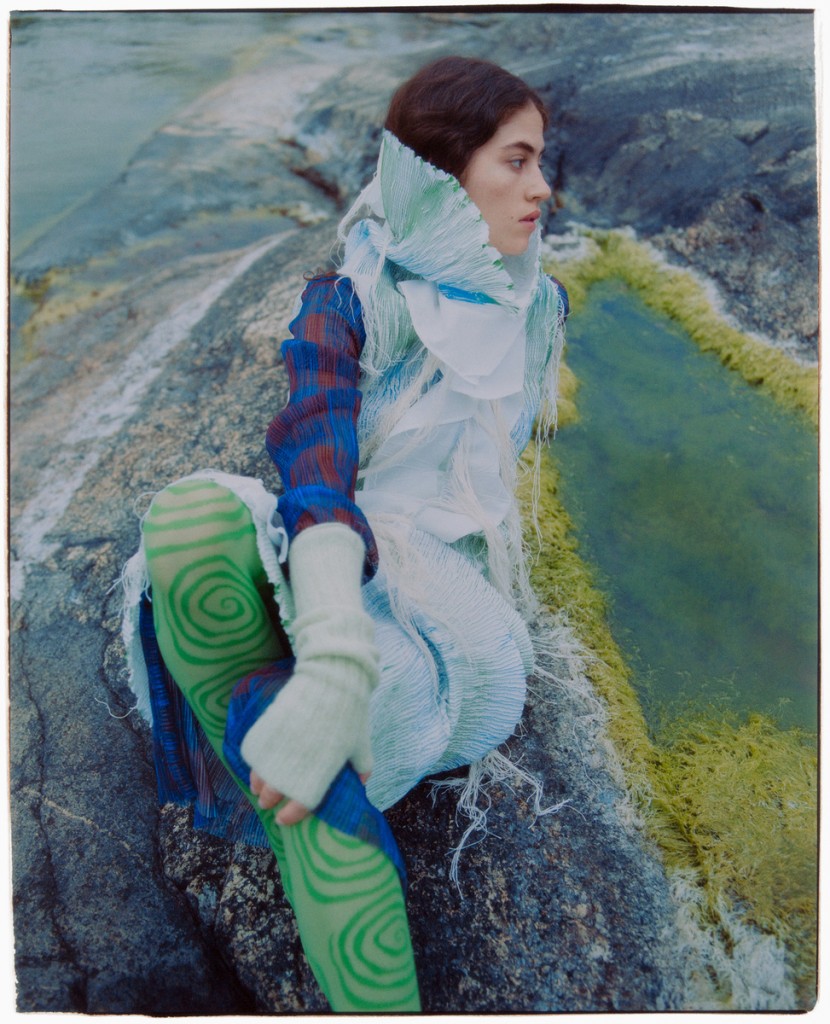 Editorial »Chameleonism« for Combo Magazine by photographer Pauline Suzor-5