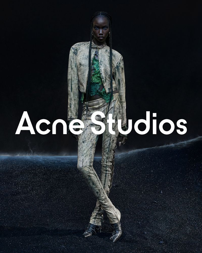 Acne Studios F:W 2023 Campaign photographed by Carlijn Jacobs-2