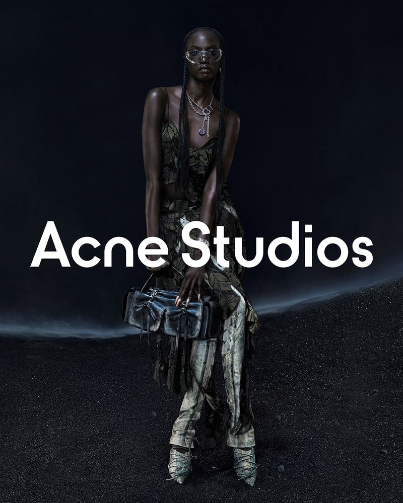 Acne Studios F:W 2023 Campaign photographed by Carlijn Jacobs-4